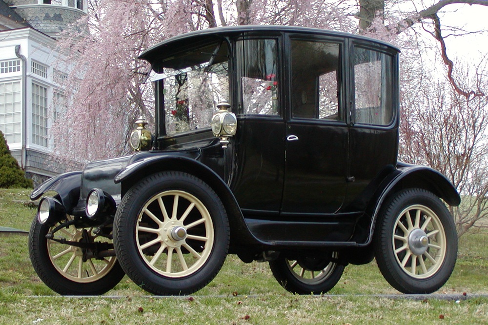 A 1916 Rauch and Lang electric car