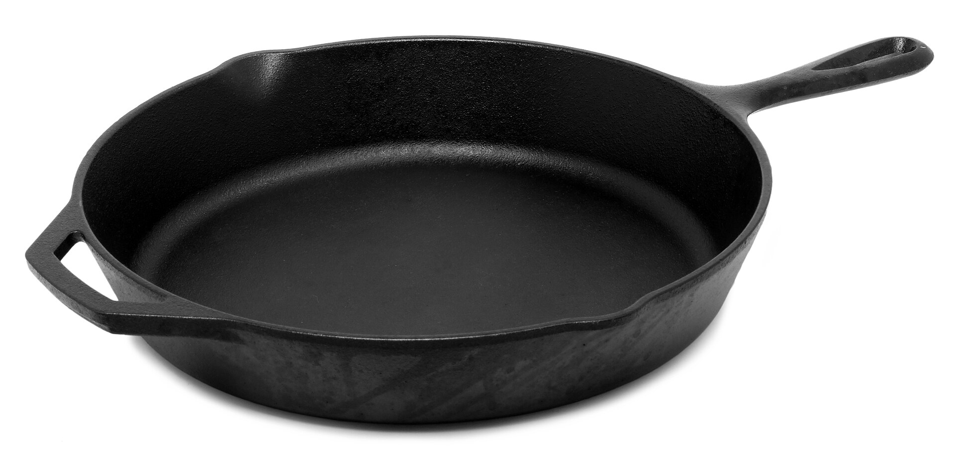 A black, cast-iron skillet. (Photo: Evan-Amos, Public domain, via Wikimedia Commons)
